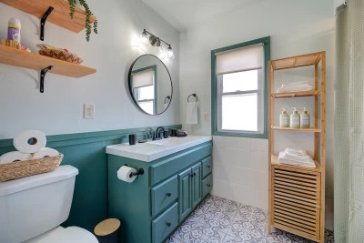 West Allis, WI 84720