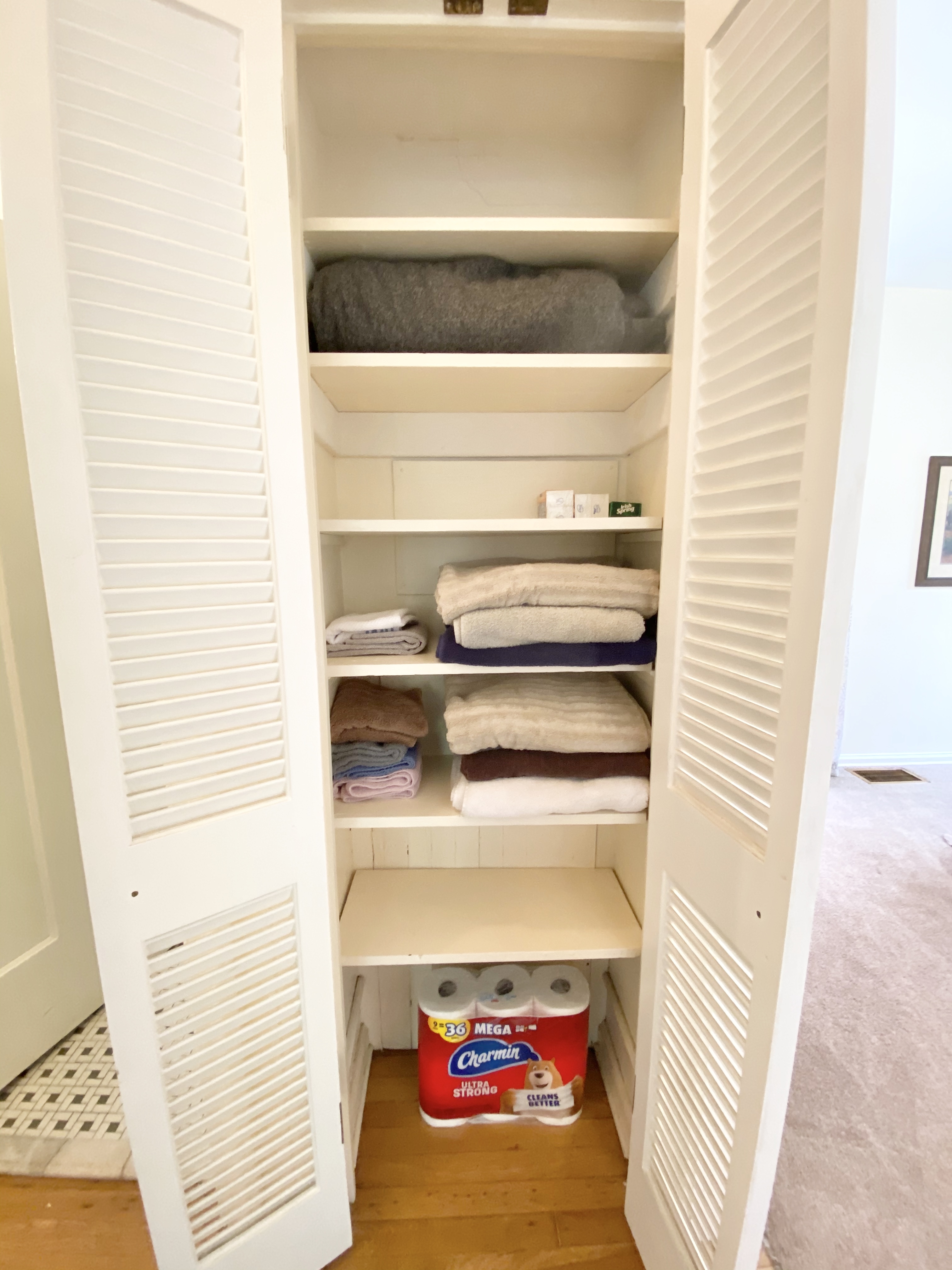 Shaker Heights, OH 44122