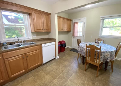 Cleveland Heights, OH 44121