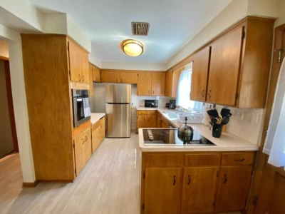 East Cleveland, OH 44112