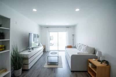  Los Angeles, CA 90047