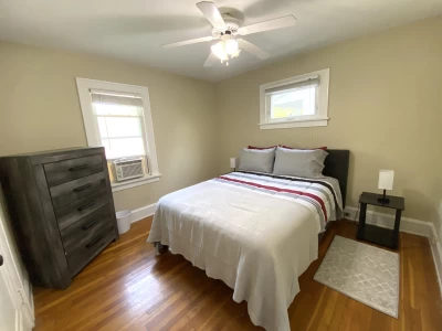 Cleveland Heights, OH 44121