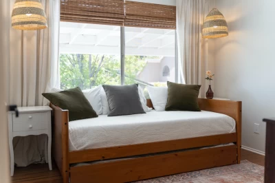 Santa Clarita, CA 91355