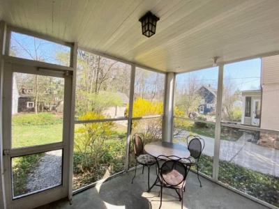 East Cleveland, OH 44112