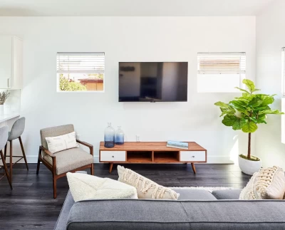  Los Angeles, CA 90047