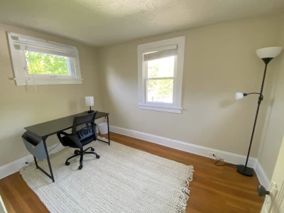 Cleveland Heights, OH 44121