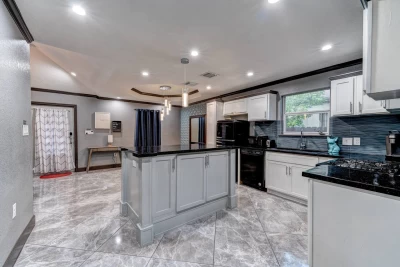 San Antonio, TX 78204