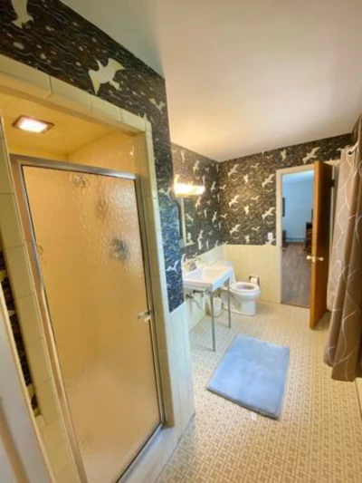 East Cleveland, OH 44112