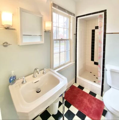 East Cleveland, OH 44112