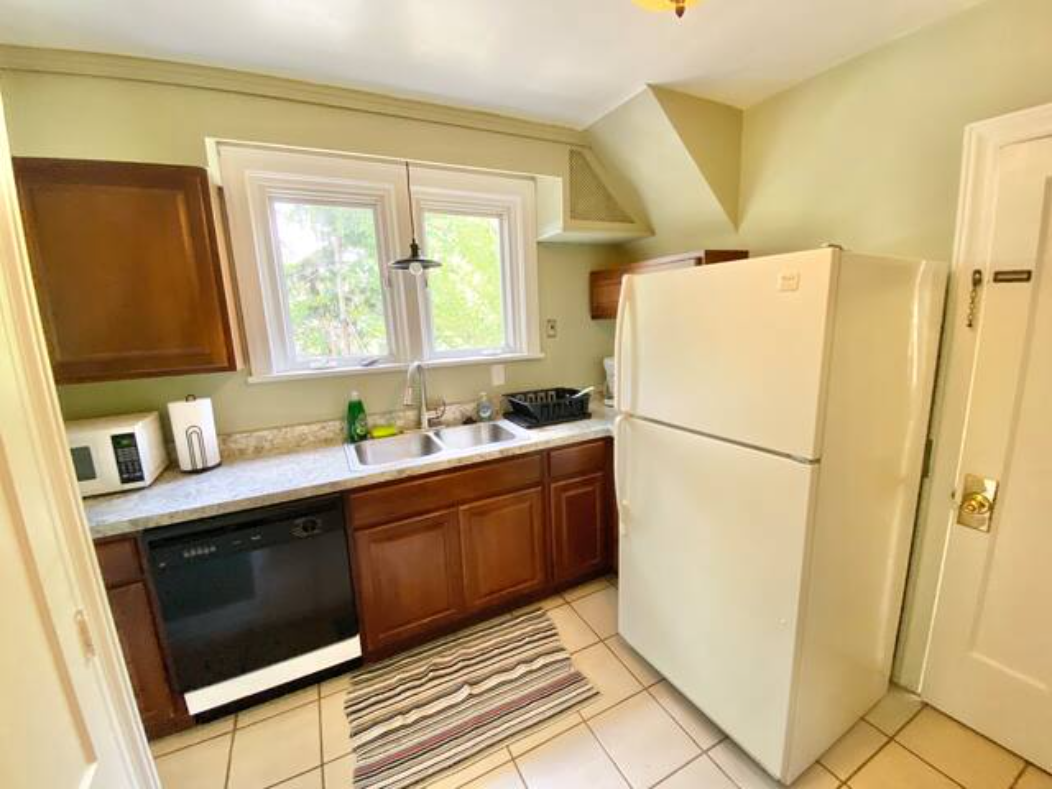 Shaker Heights, OH 44122