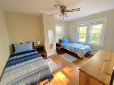 Cleveland Heights, OH 44121