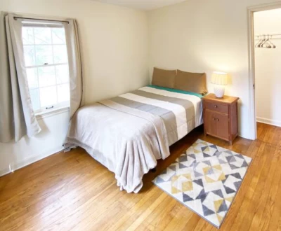 East Cleveland, OH 44112