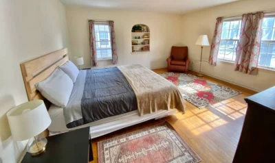 East Cleveland, OH 44112