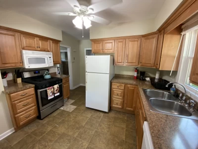 Cleveland Heights, OH 44121